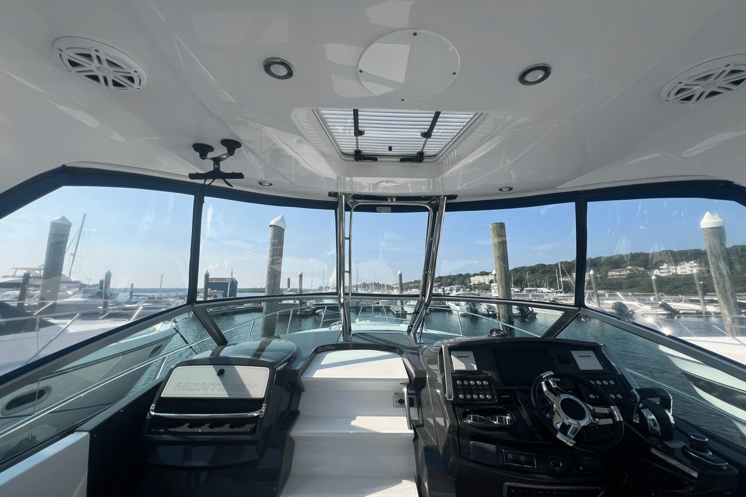 2021 Monterey 335 SPORT YACHT Image Thumbnail #28