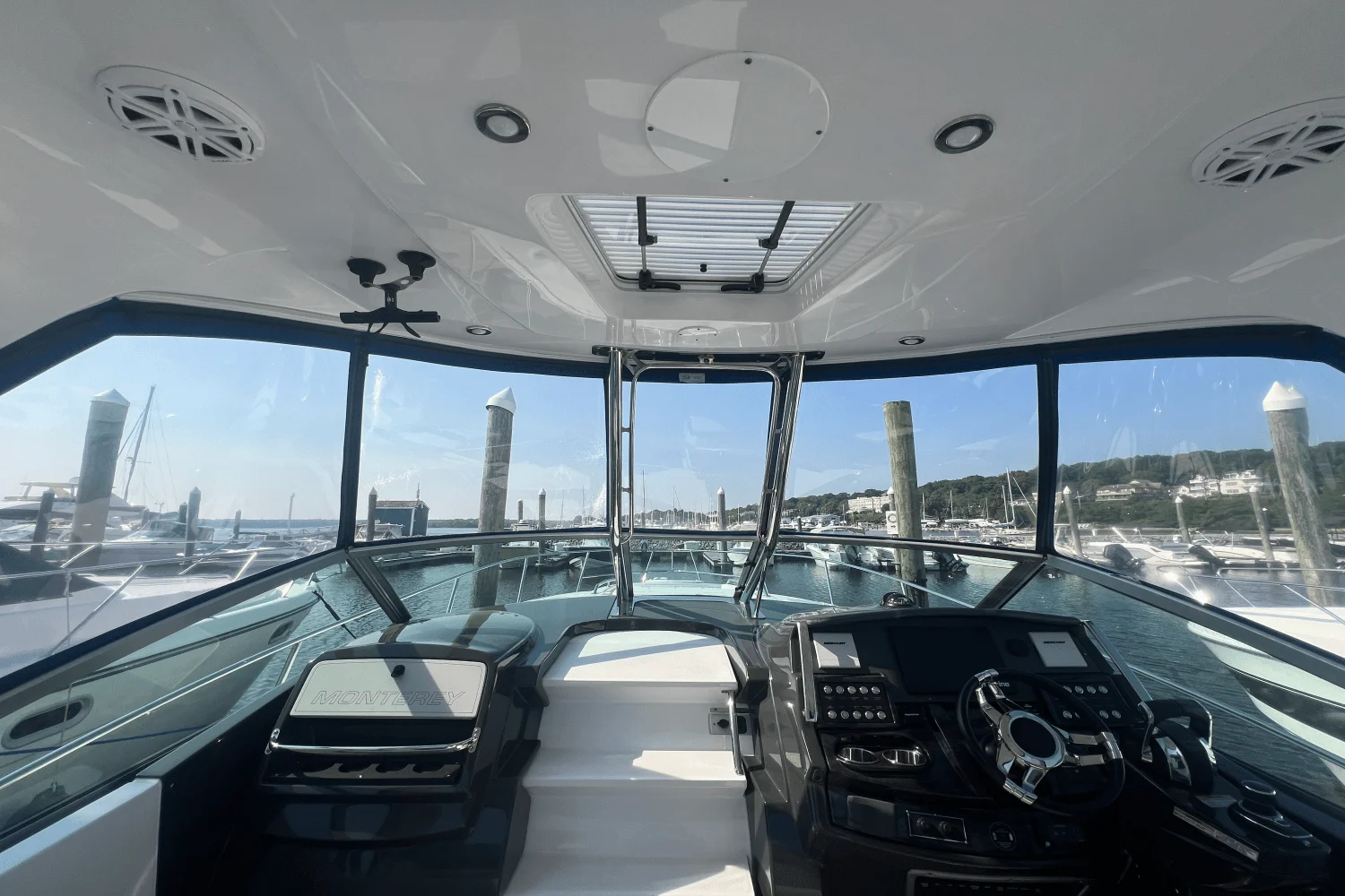 2021 Monterey 335 SPORT YACHT Image Thumbnail #28