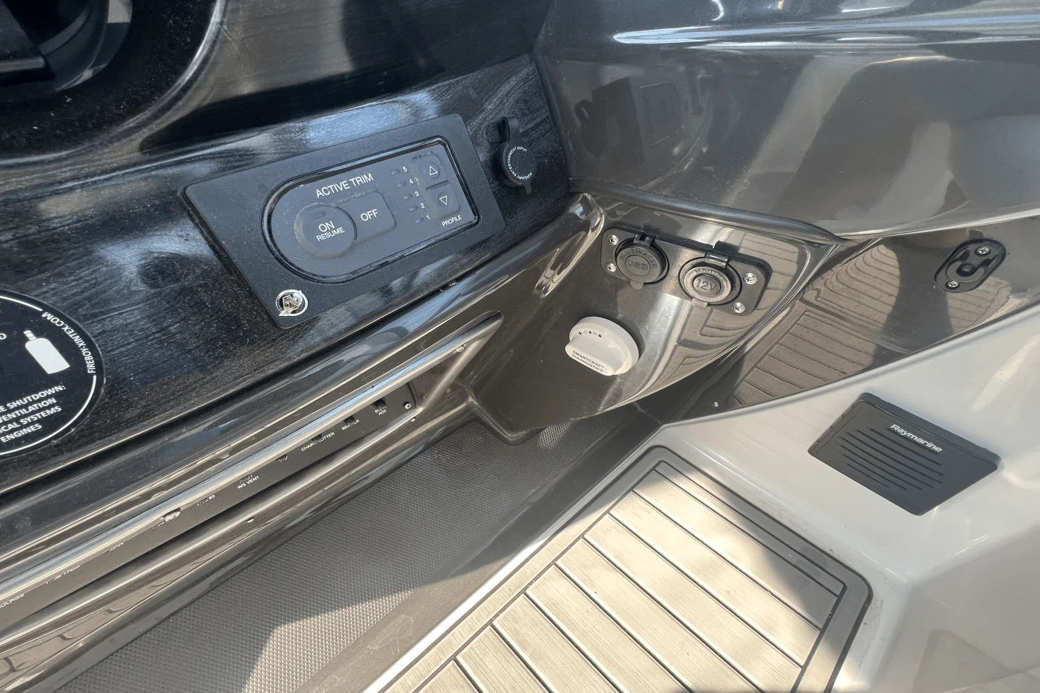 2021 Monterey 335 SPORT YACHT Image Thumbnail #22