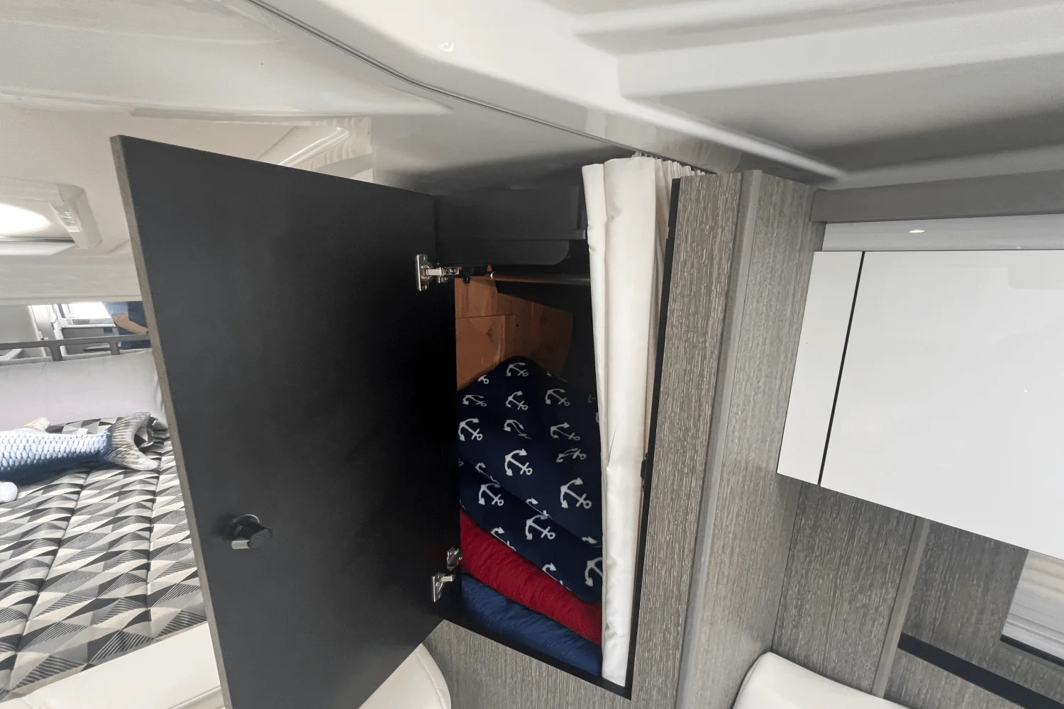 2021 Monterey 335 SPORT YACHT Image Thumbnail #39