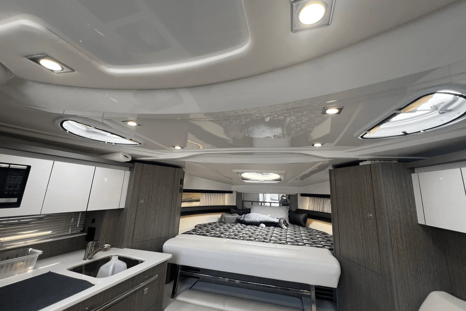 2021 Monterey 335 SPORT YACHT Image Thumbnail #43