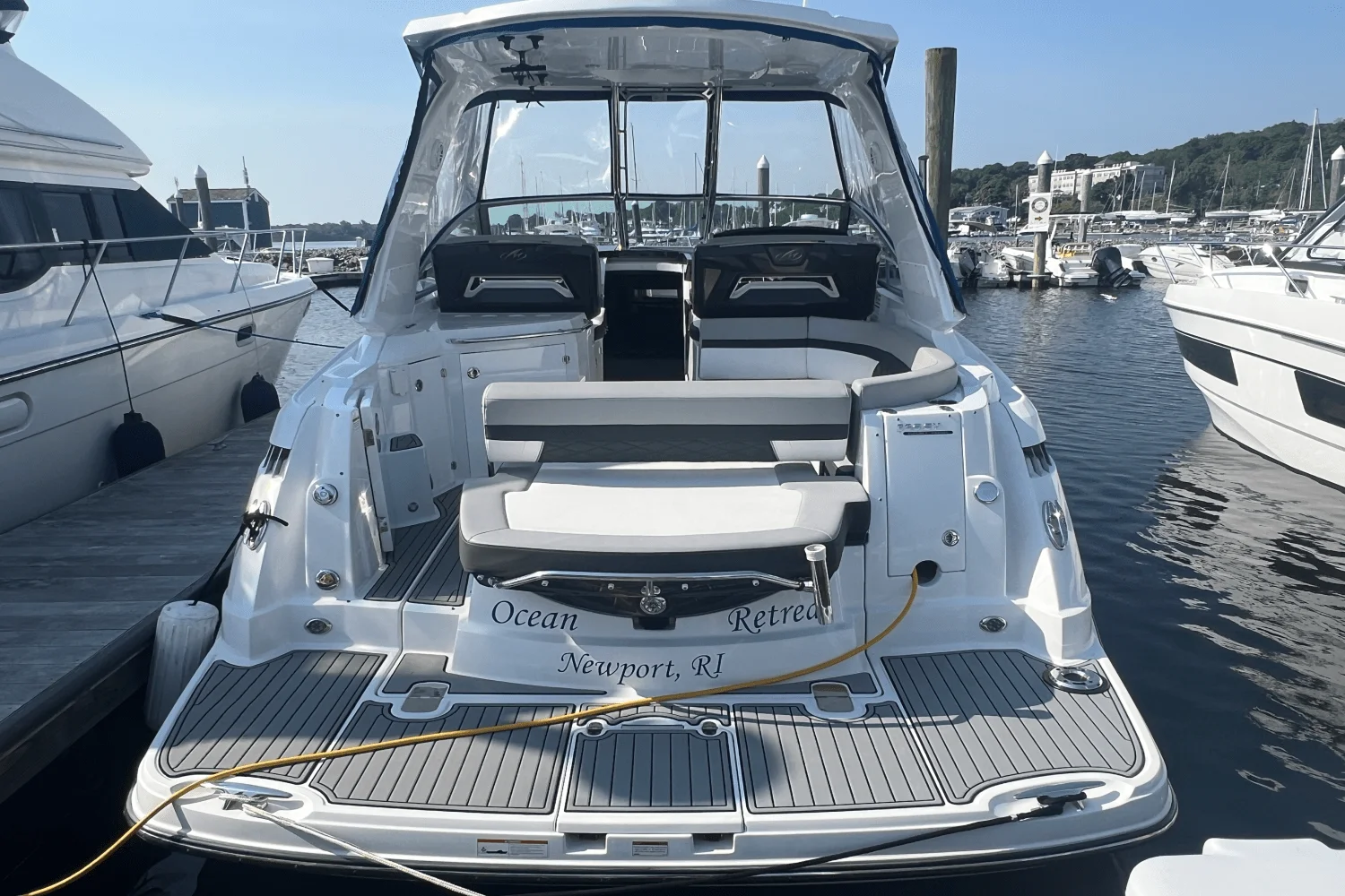 2021 Monterey 335 SPORT YACHT Image Thumbnail #2