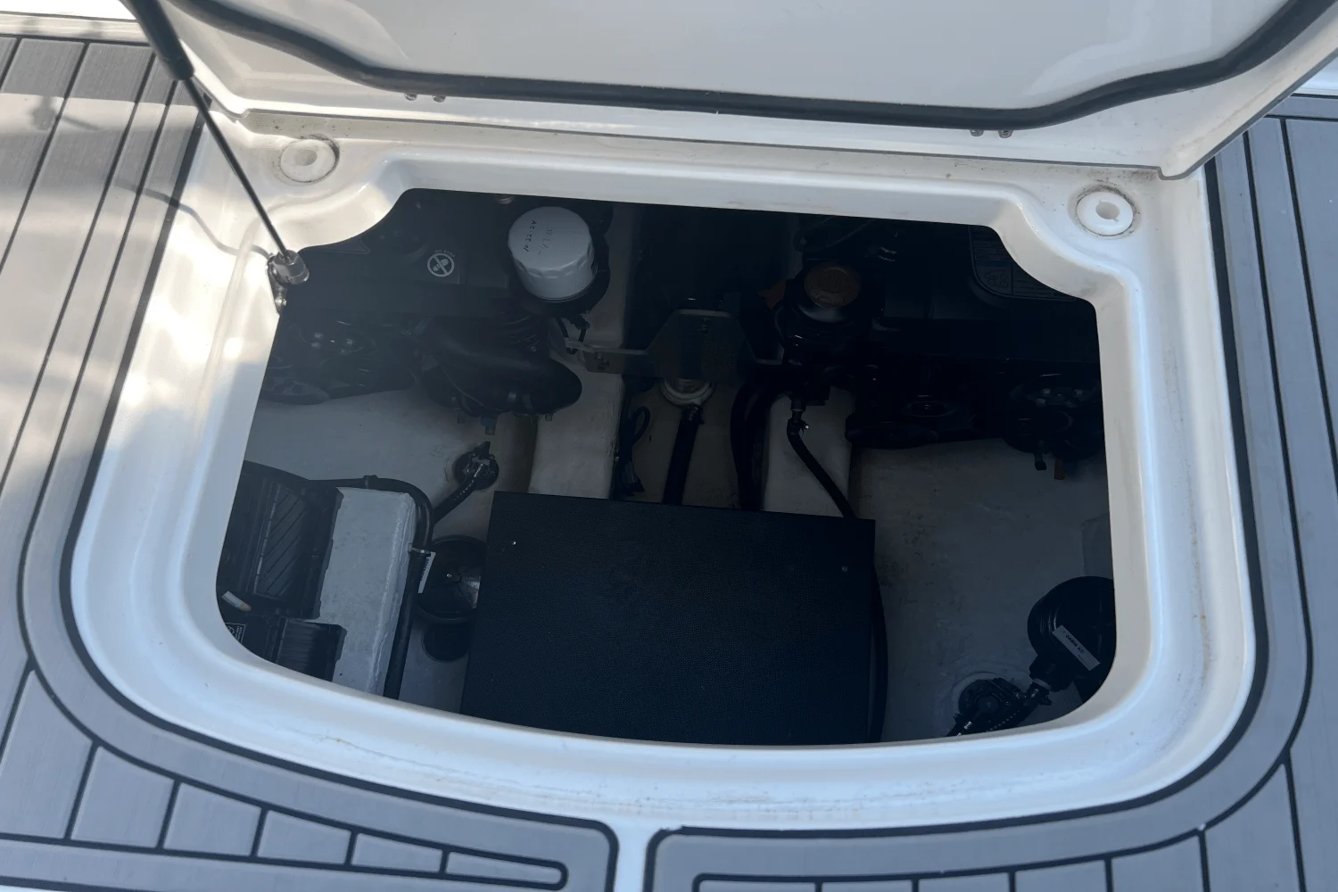 2021 Monterey 335 SPORT YACHT Image Thumbnail #49