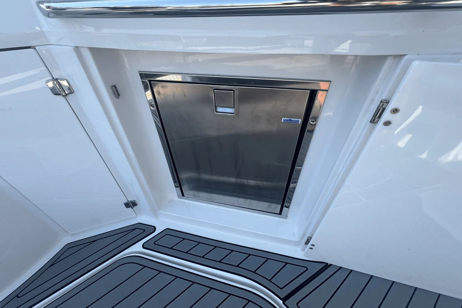 2021 Monterey 335 SPORT YACHT Image Thumbnail #14