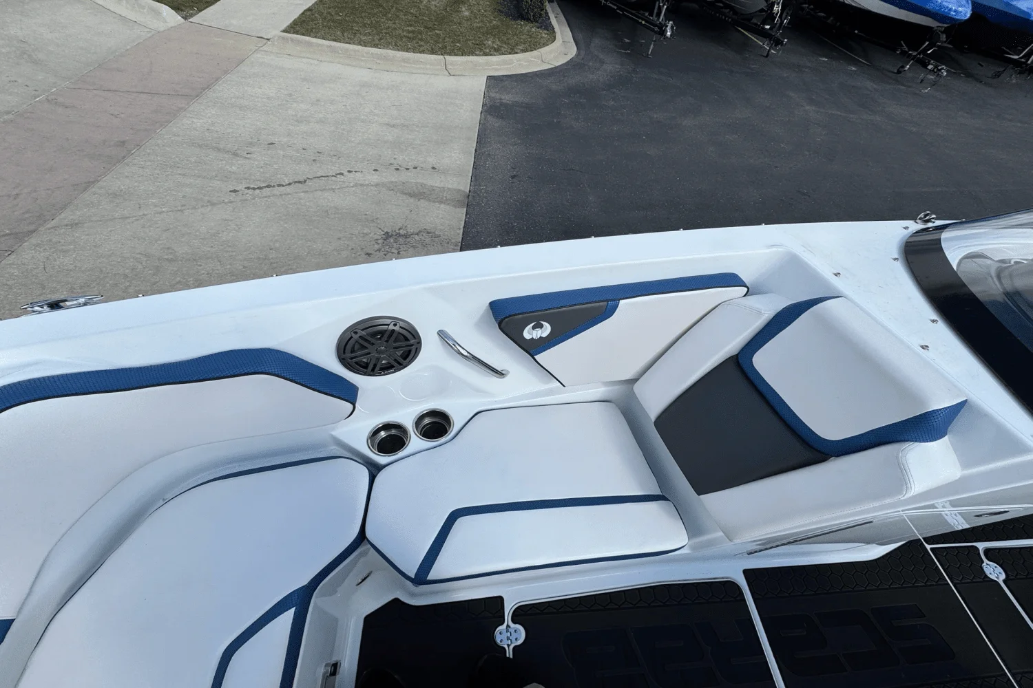 2023 Scarab 255 ID/IMPULSE Image Thumbnail #13