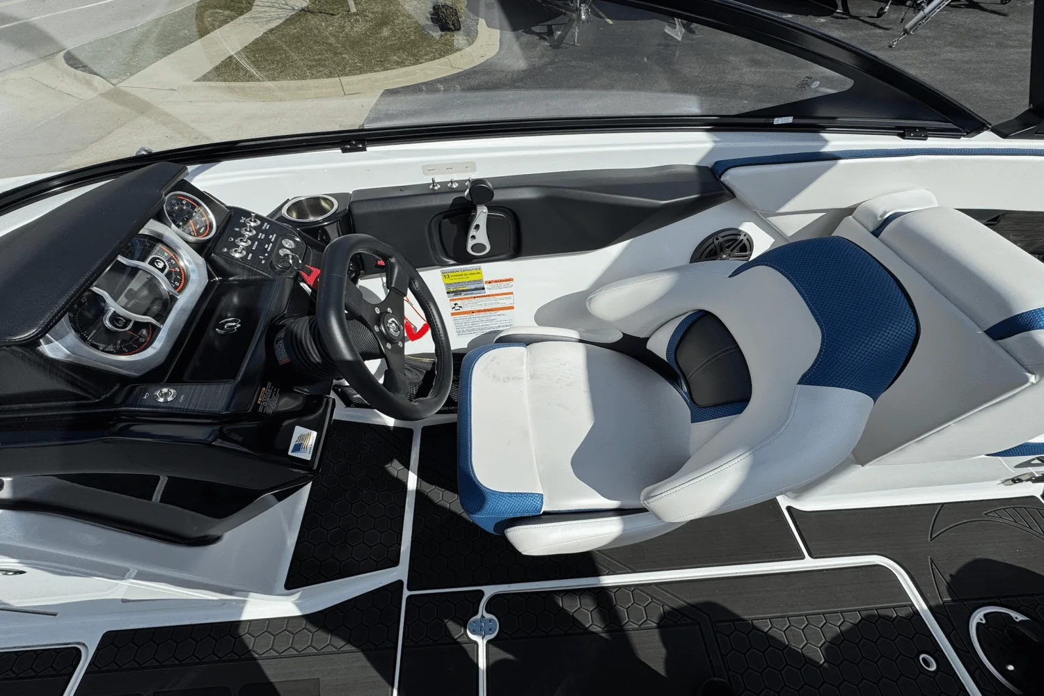 2023 Scarab 255 ID/IMPULSE Image Thumbnail #28