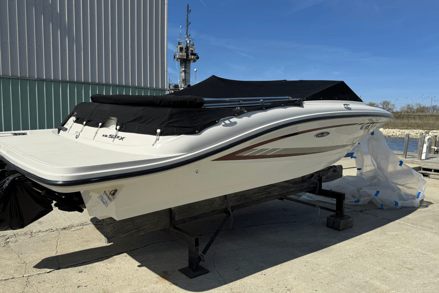 2016 Sea Ray 190 SPX Image Thumbnail #5