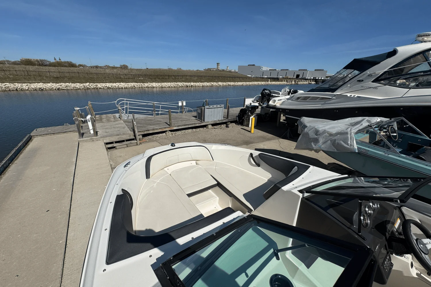 2016 Sea Ray 190 SPX Image Thumbnail #11