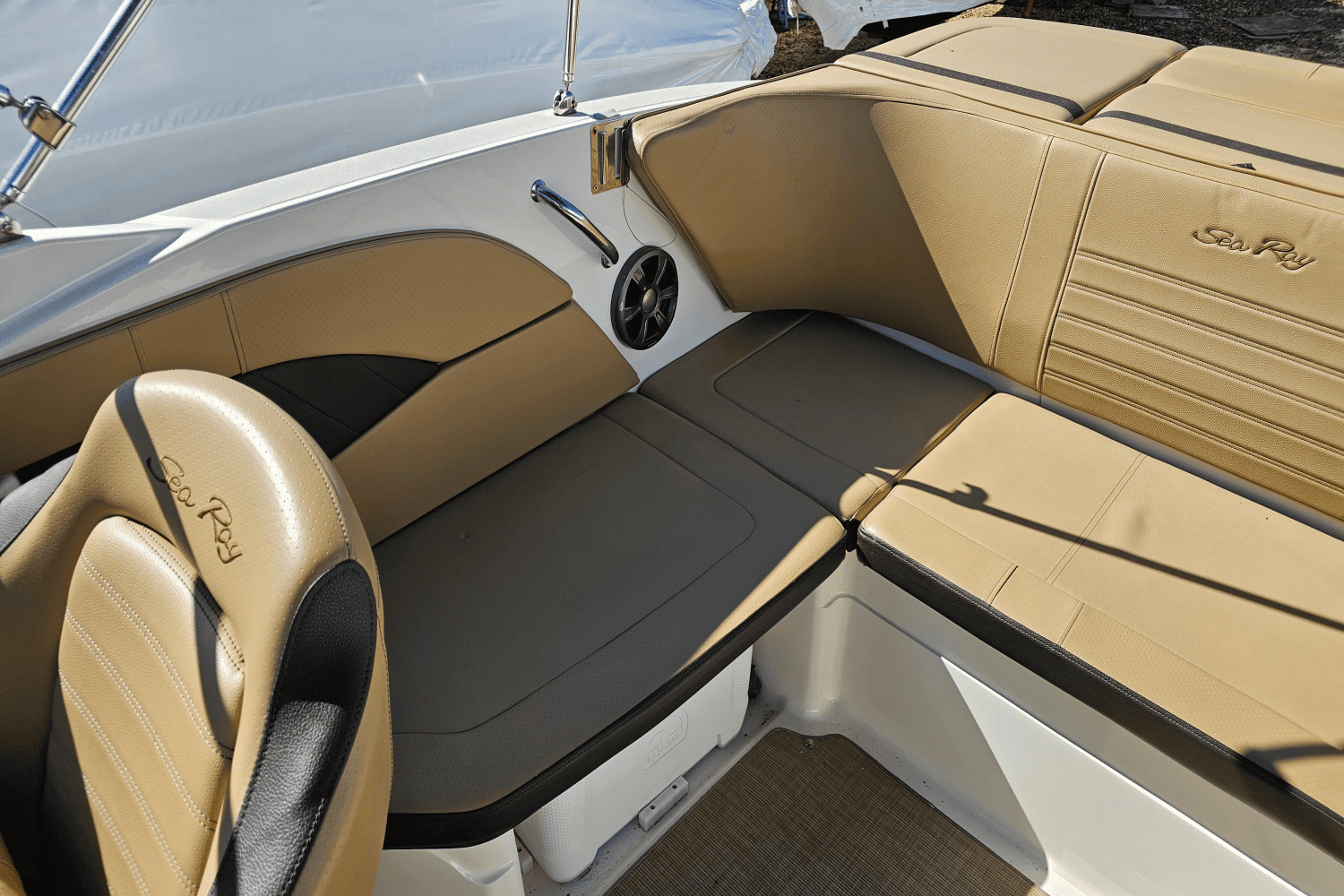 2019 Sea Ray 21 SPX-OB Image Thumbnail #15