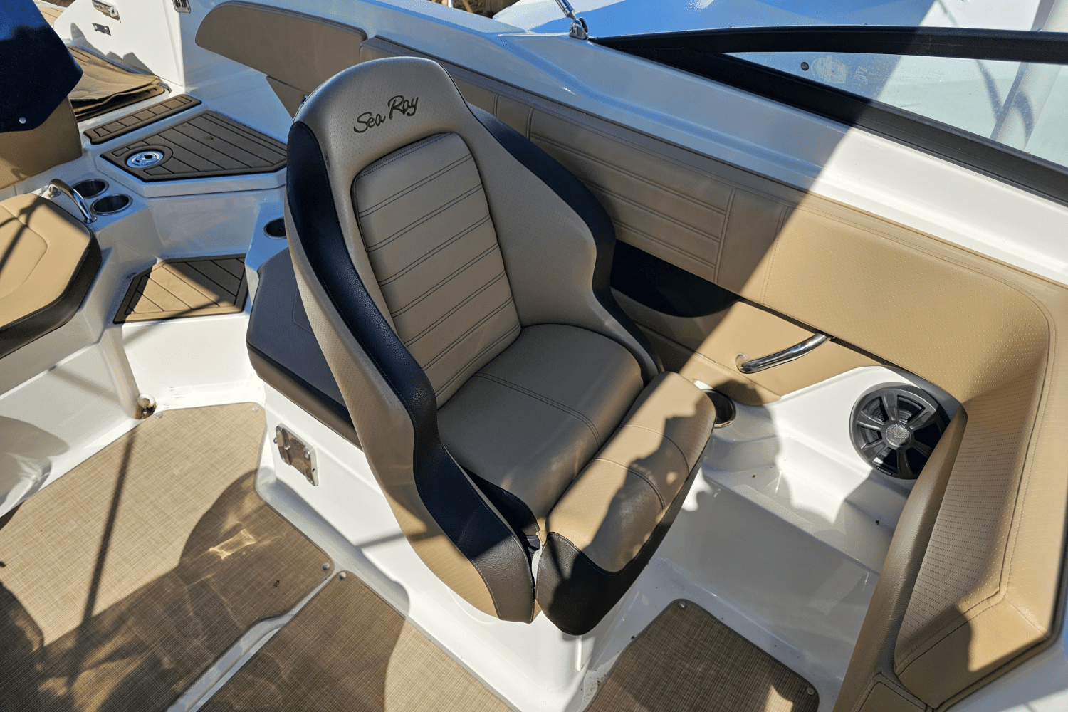 2019 Sea Ray 21 SPX-OB Image Thumbnail #19