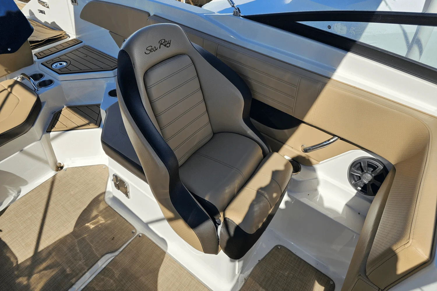 2019 Sea Ray 21 SPX-OB Image Thumbnail #23