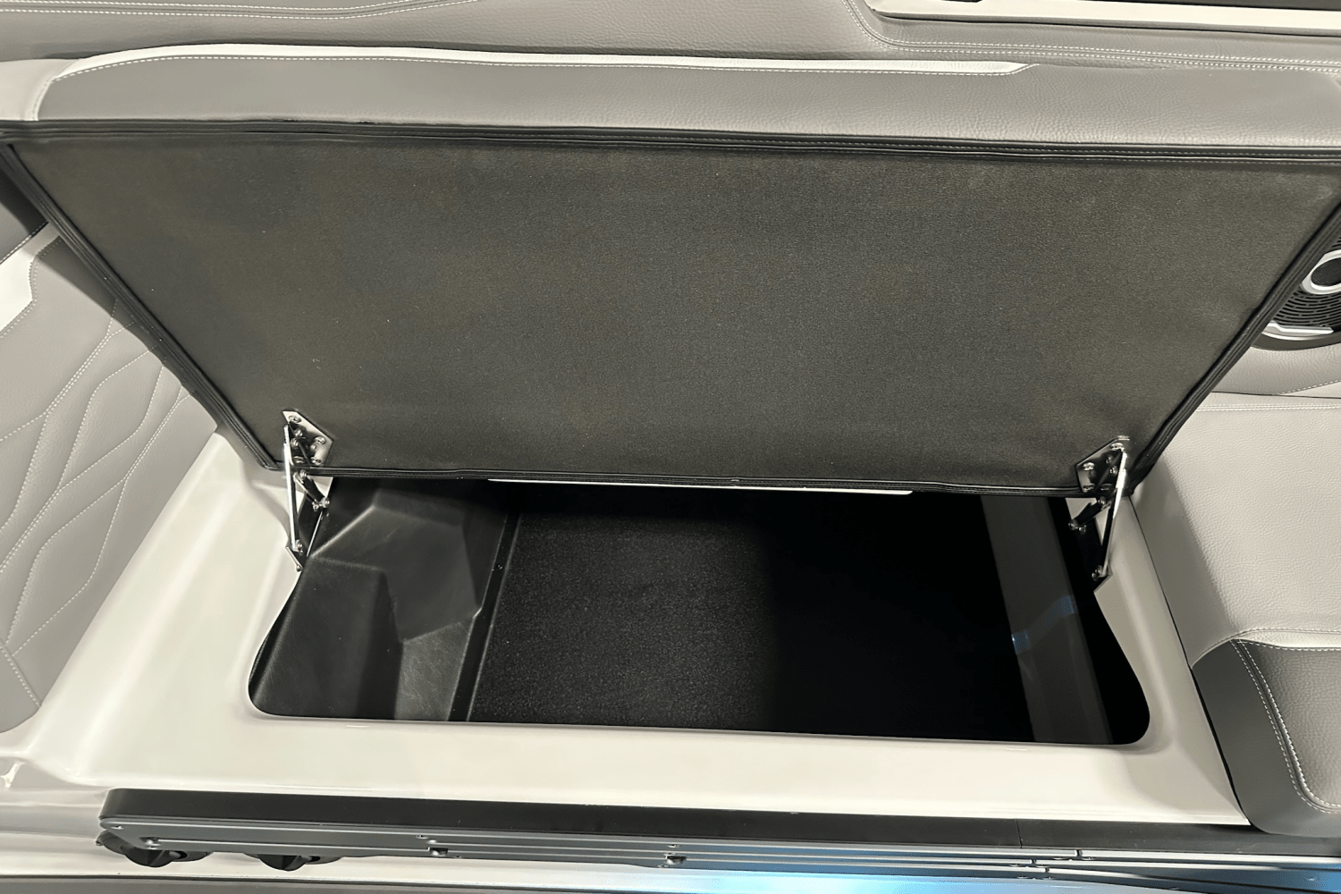 2025 Supra SE Image Thumbnail #29