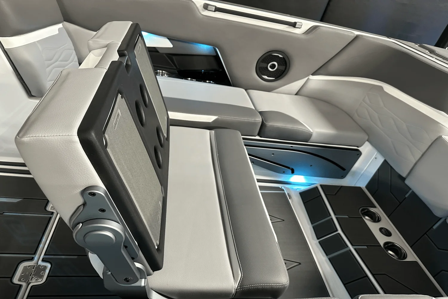 2025 Supra SE Image Thumbnail #38