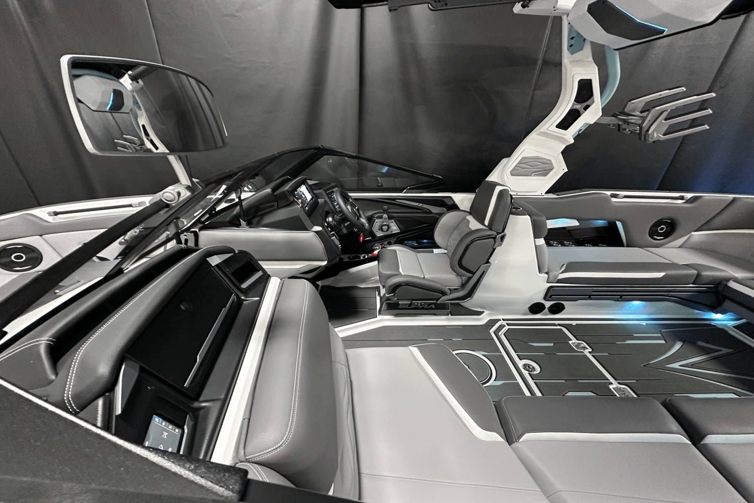 2025 Supra SE Image Thumbnail #8