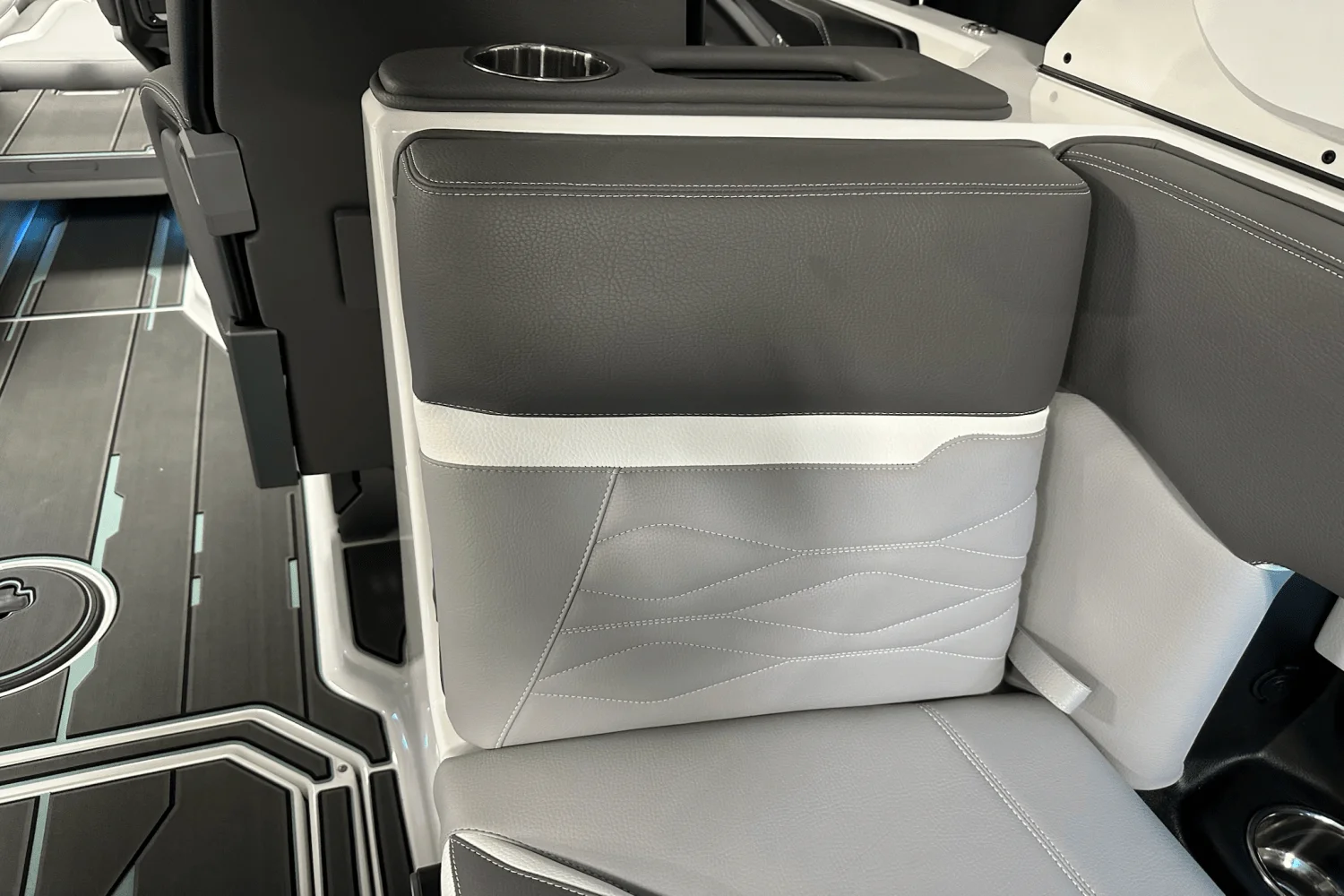 2025 Supra SE Image Thumbnail #24