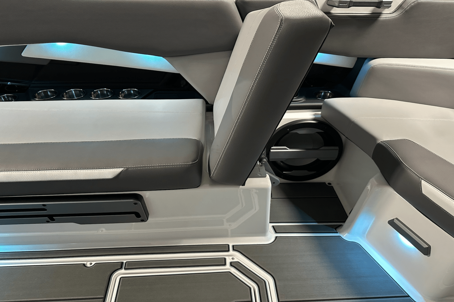 2025 Supra SE Image Thumbnail #45