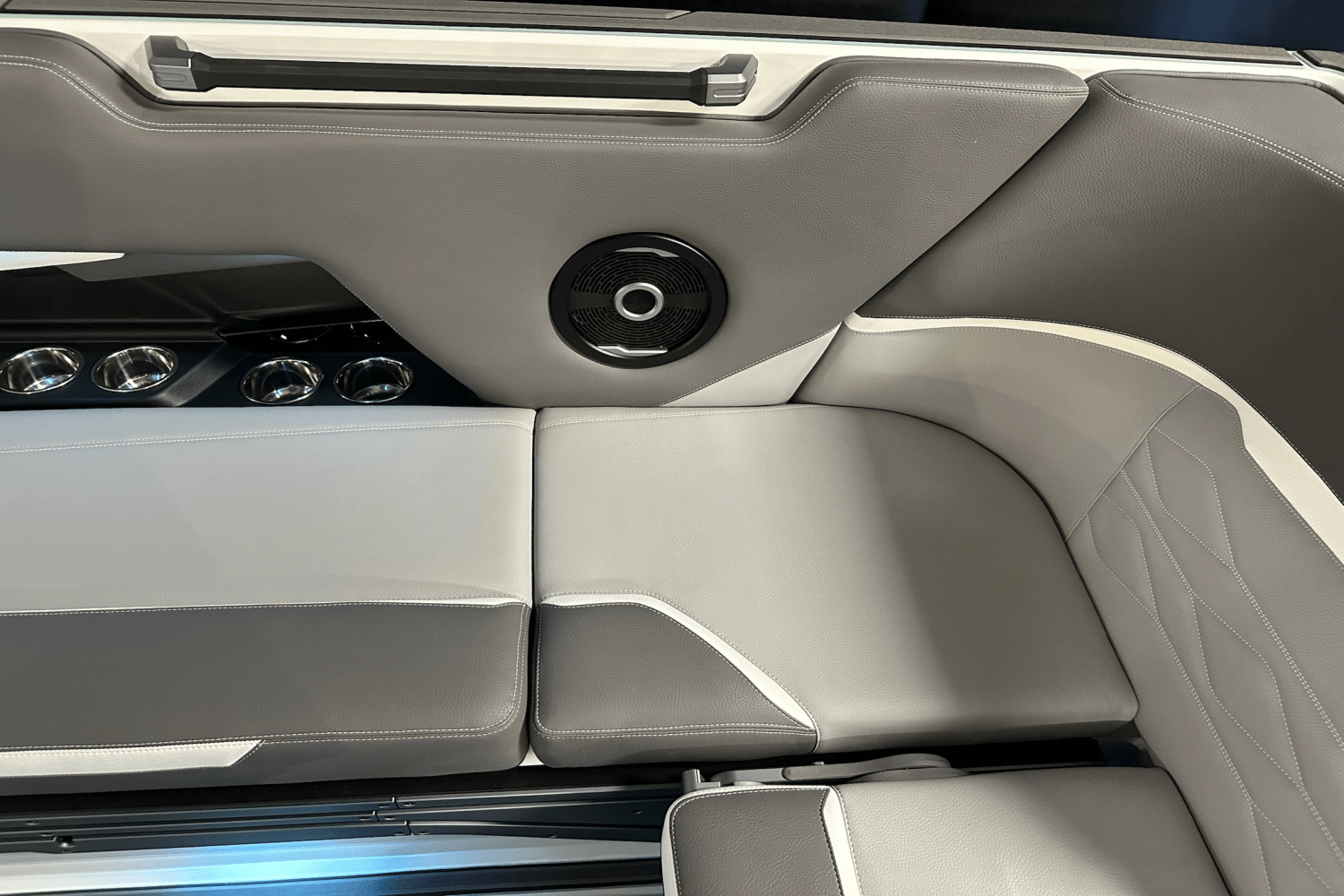 2025 Supra SE Image Thumbnail #32