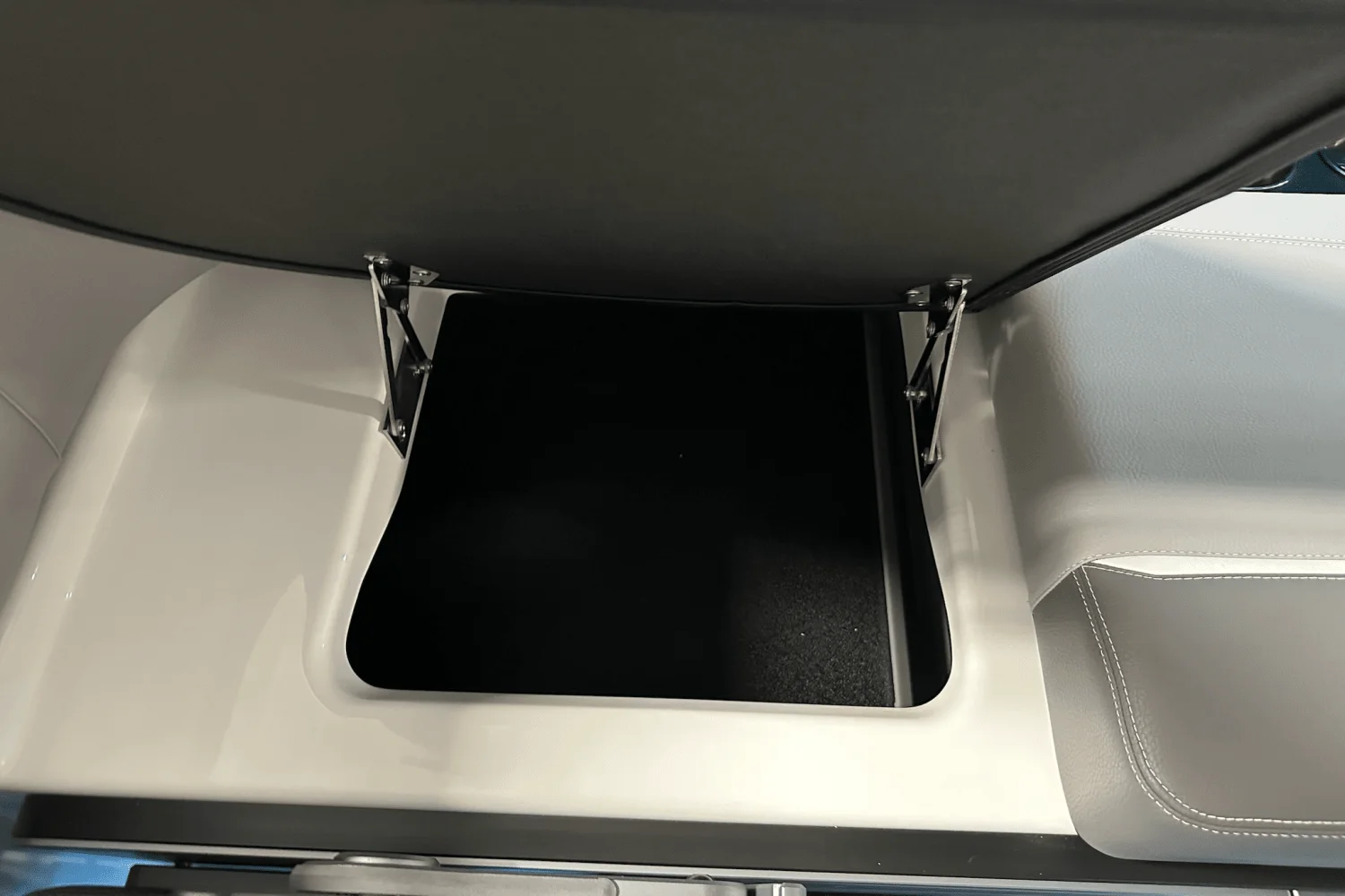 2025 Supra SE Image Thumbnail #40