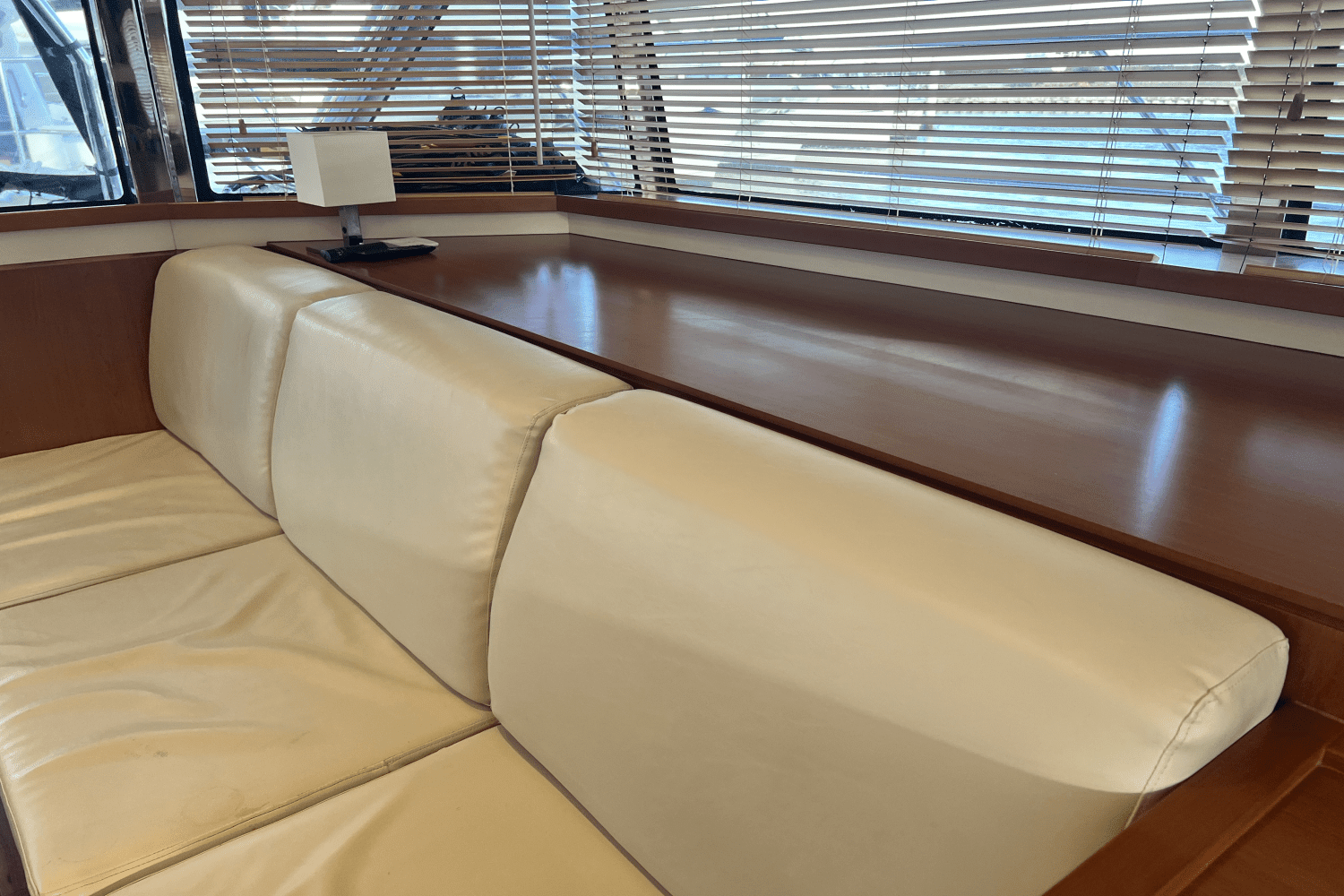 2016 Aquila 48 Image Thumbnail #4