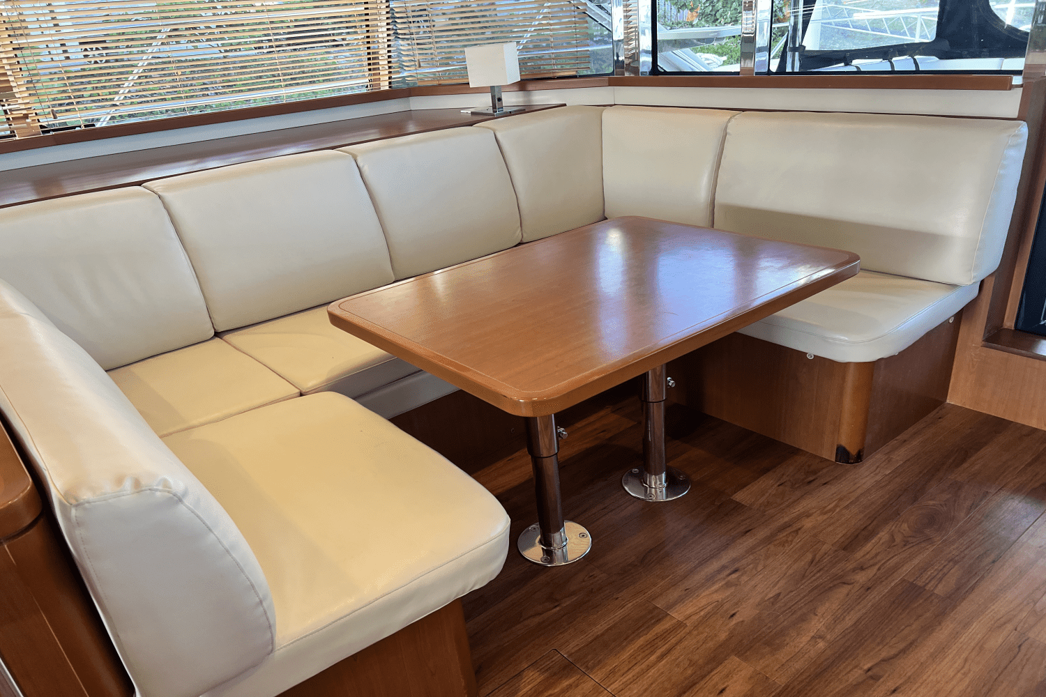 2016 Aquila 48 Image Thumbnail #3
