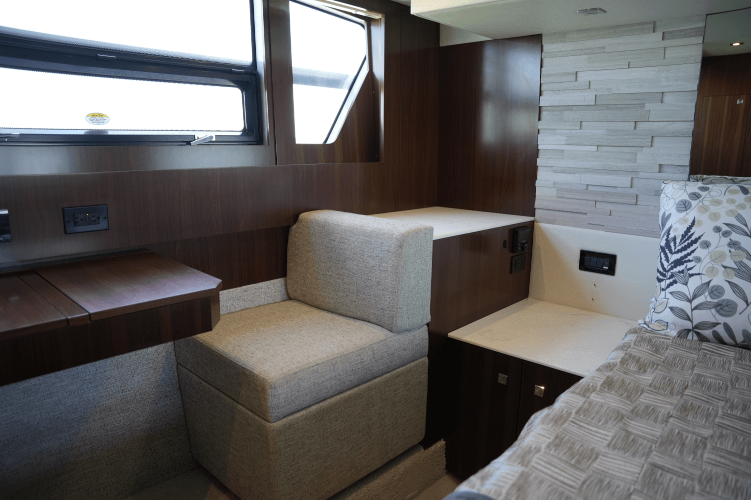 2022 Cruisers Yachts 54 CANTIUS Image Thumbnail #65