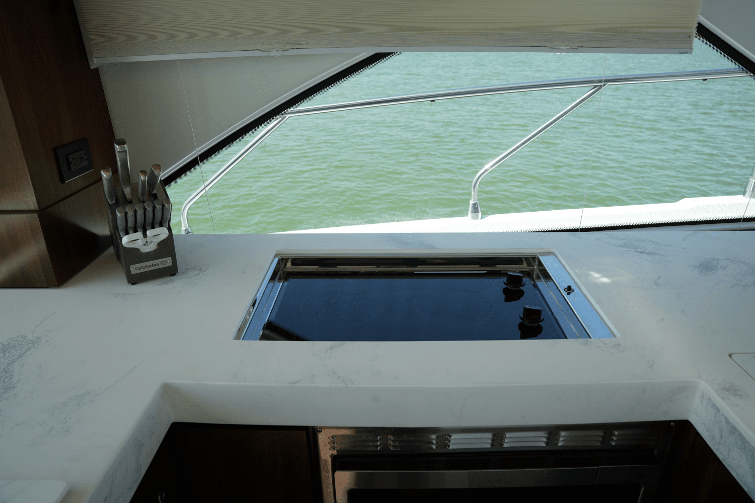 2022 Cruisers Yachts 54 CANTIUS Image Thumbnail #32