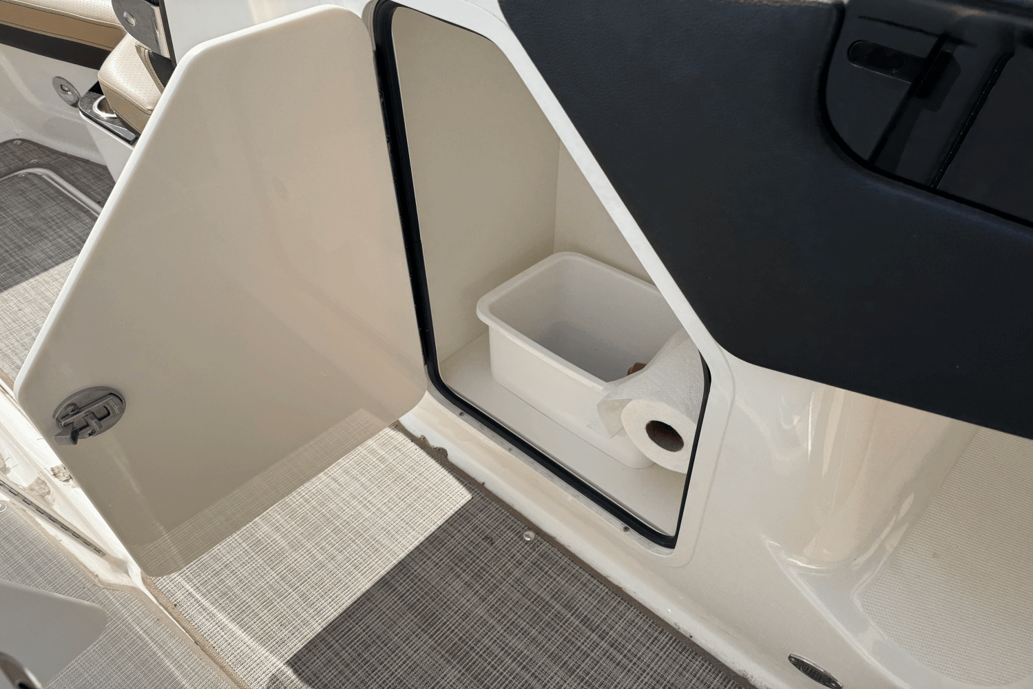 2023 Sea Ray 260 SLX/OB Image Thumbnail #29