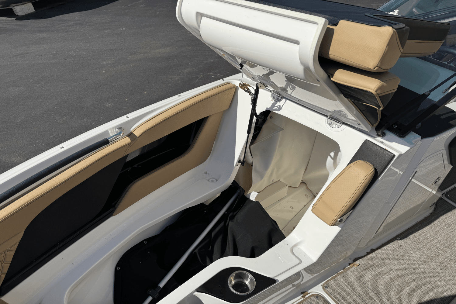 2023 Sea Ray 260 SLX/OB Image Thumbnail #17