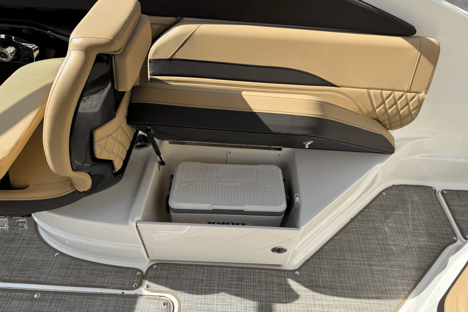 2023 Sea Ray 260 SLX/OB Image Thumbnail #36