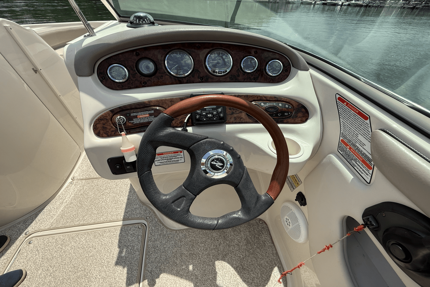 2004 Sea Ray 240 SUNDECK Image Thumbnail #11