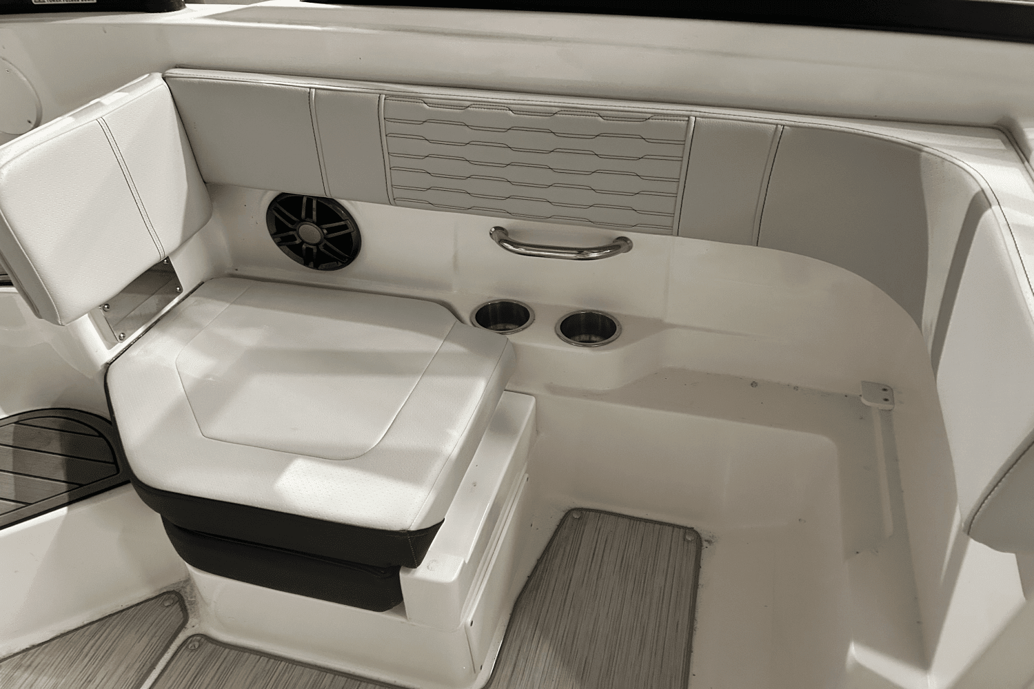 2022 Sea Ray SPX 190 Image Thumbnail #9