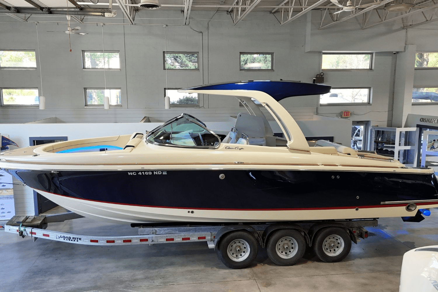 2023 Chris-Craft 31 LAUNCH Image Thumbnail #5