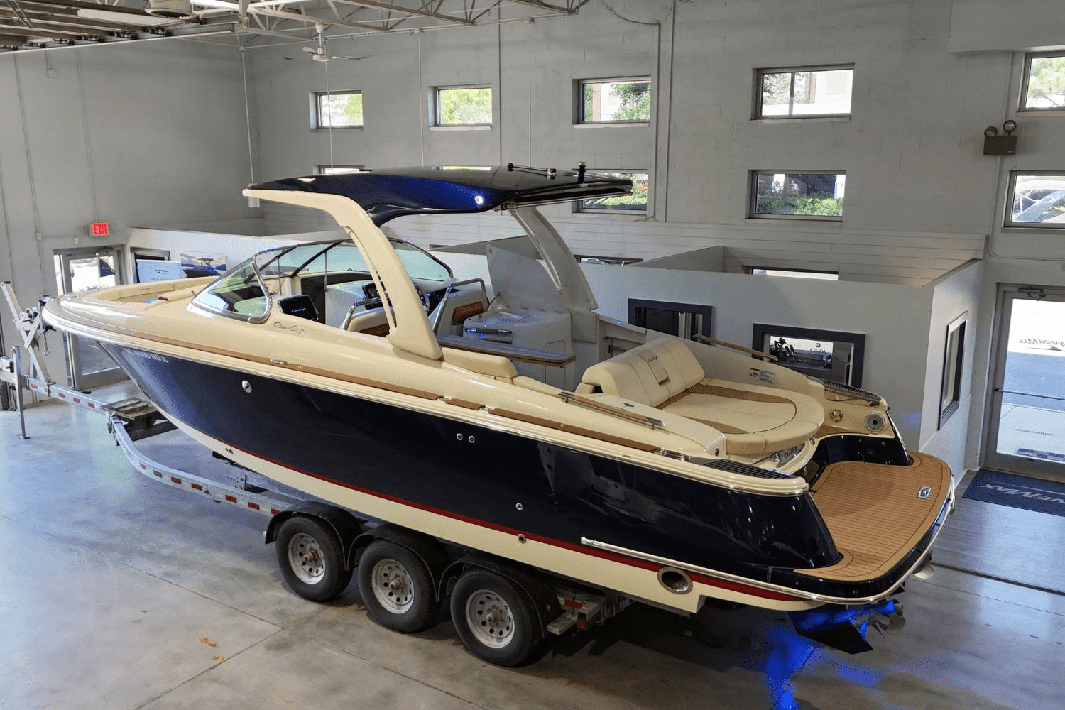 2023 Chris-Craft 31 LAUNCH Image Thumbnail #9