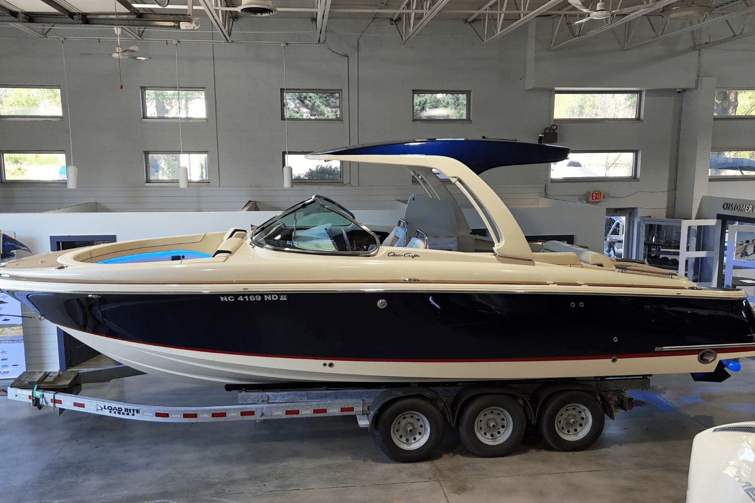 2023 Chris-Craft 31 LAUNCH Image Thumbnail #6
