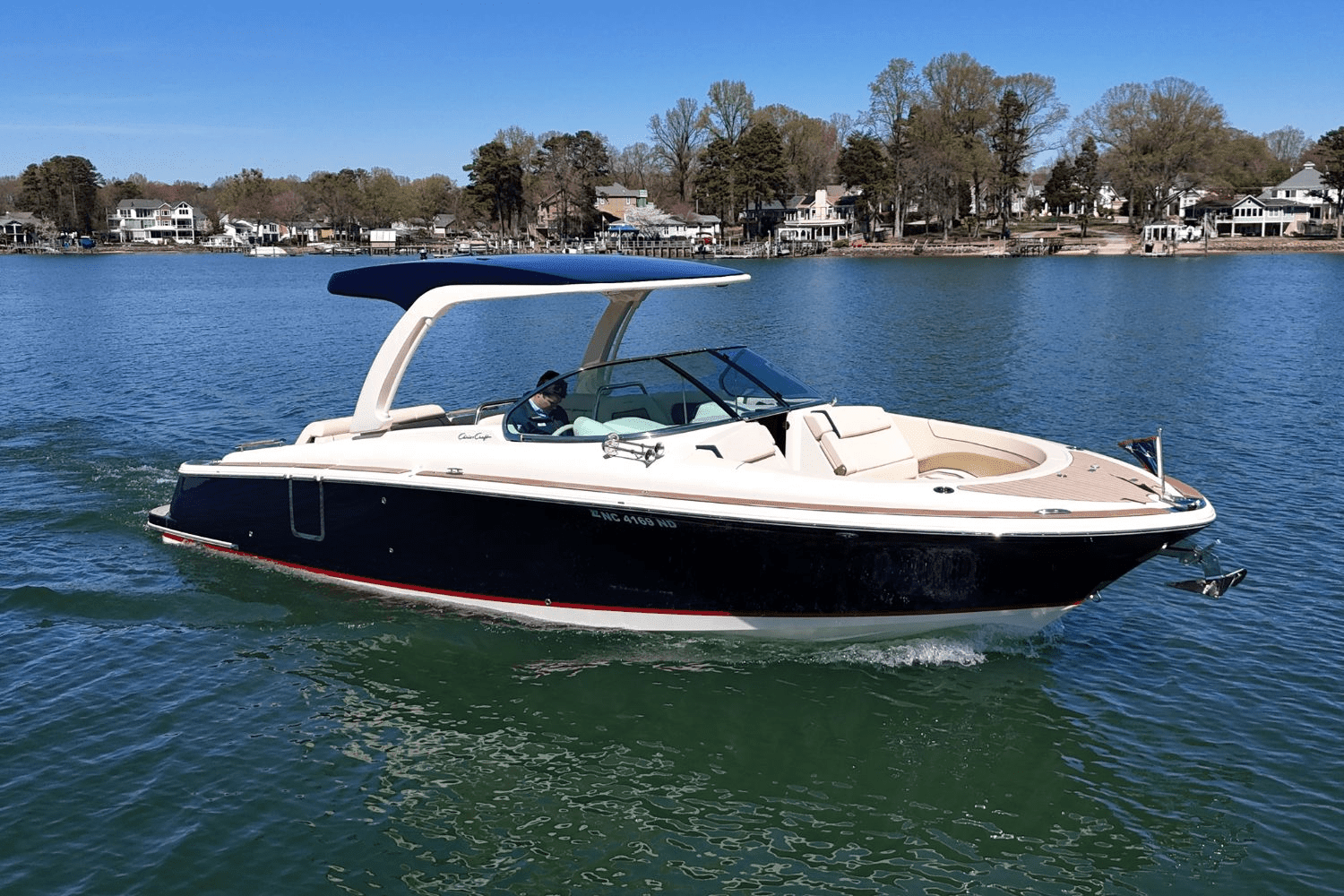 2023 Chris-Craft 31 LAUNCH Image Thumbnail #2