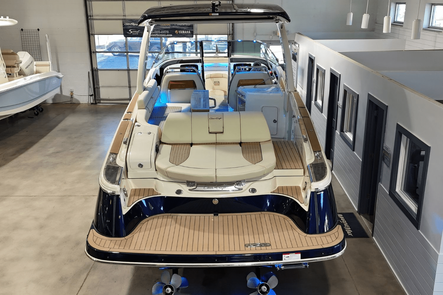 2023 Chris-Craft 31 LAUNCH Image Thumbnail #10