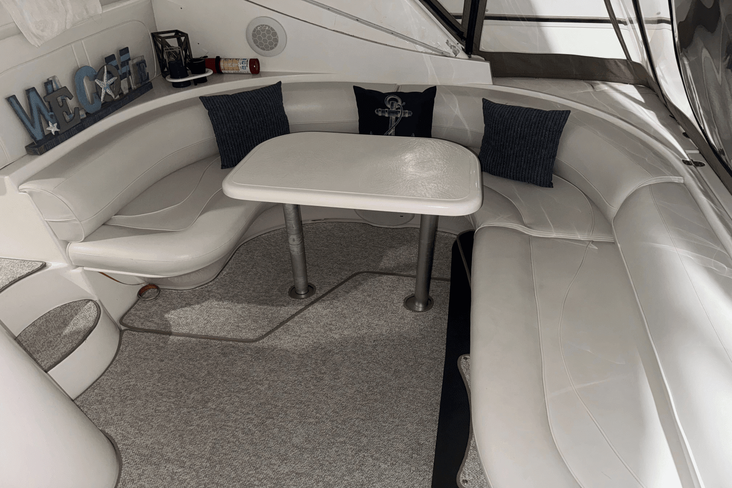 2001 Cruisers Yachts
                                                             3870 EXPRESS Image Thumbnail #9