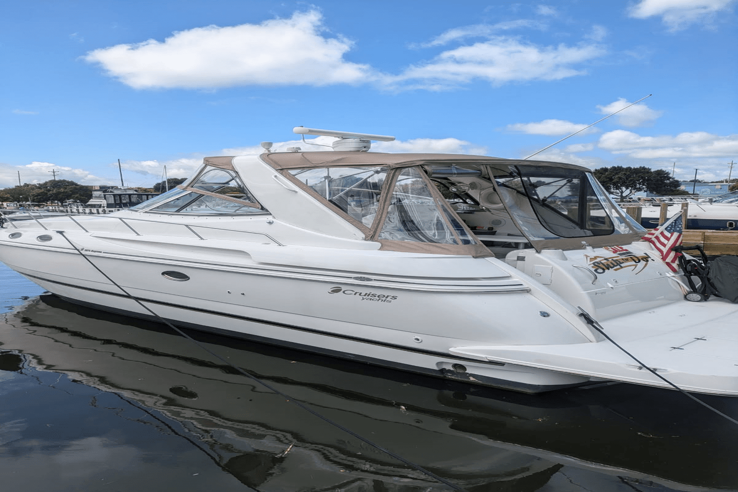 2001 Cruisers Yachts
                                                             3870 EXPRESS Image Thumbnail #3