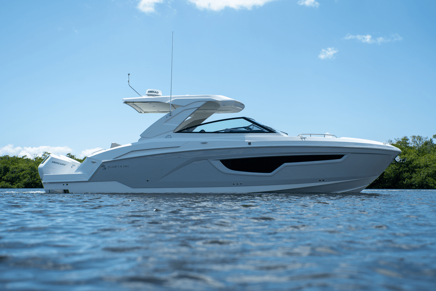 2025 Cruisers Yachts 34 GLS Outboard Image Thumbnail #32