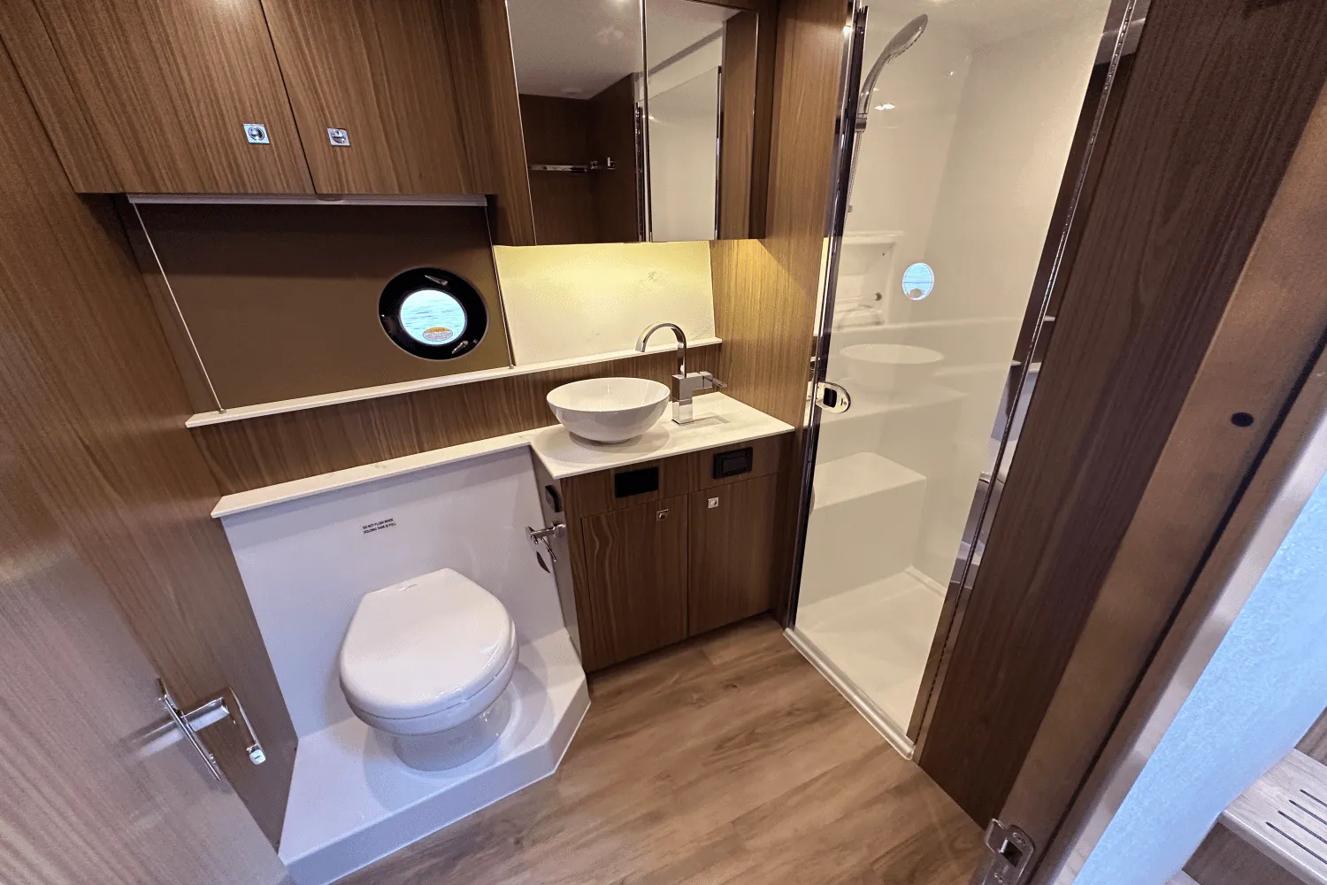 2025 Cruisers Yachts 46 Cantius Image Thumbnail #19