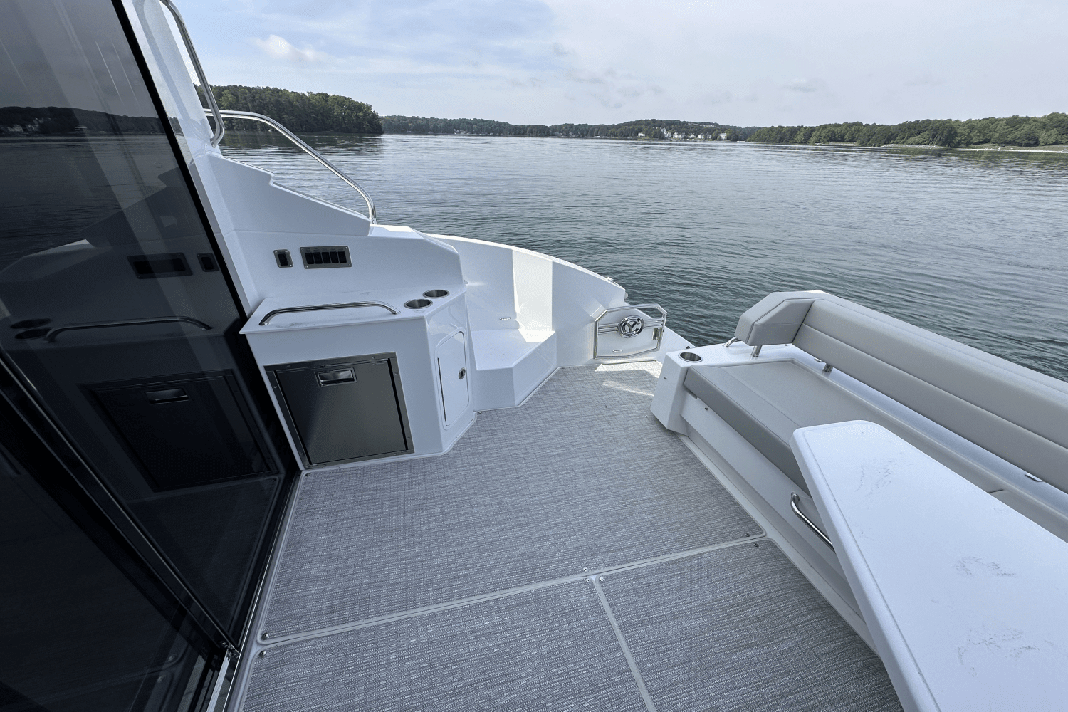 2025 Cruisers Yachts 46 Cantius Image Thumbnail #39