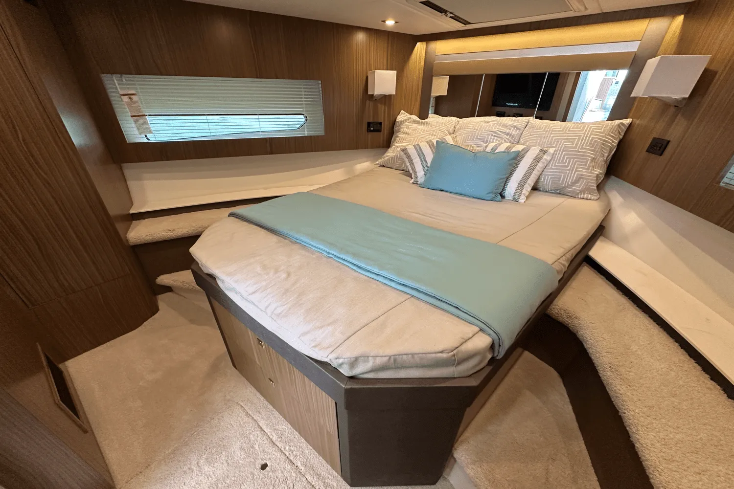 2025 Cruisers Yachts 46 Cantius Image Thumbnail #16