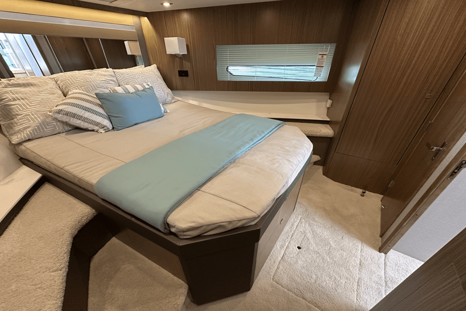 2025 Cruisers Yachts 46 Cantius Image Thumbnail #27