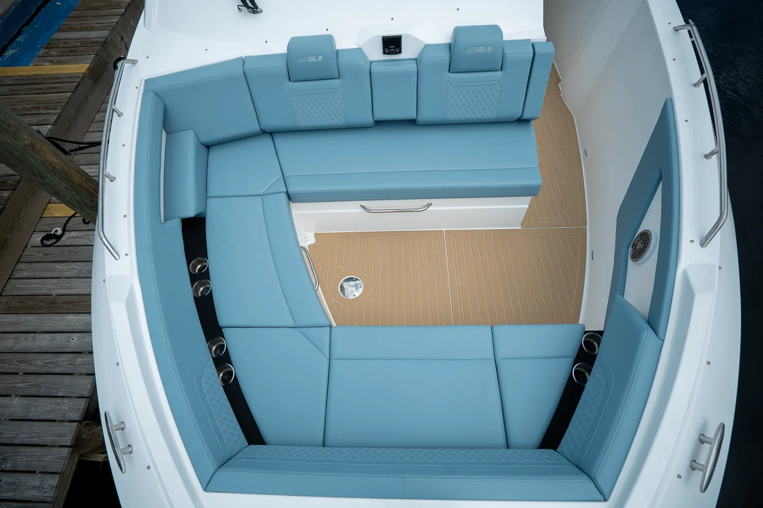 2025 Cruisers Yachts 42 GLS Outboard Image Thumbnail #26