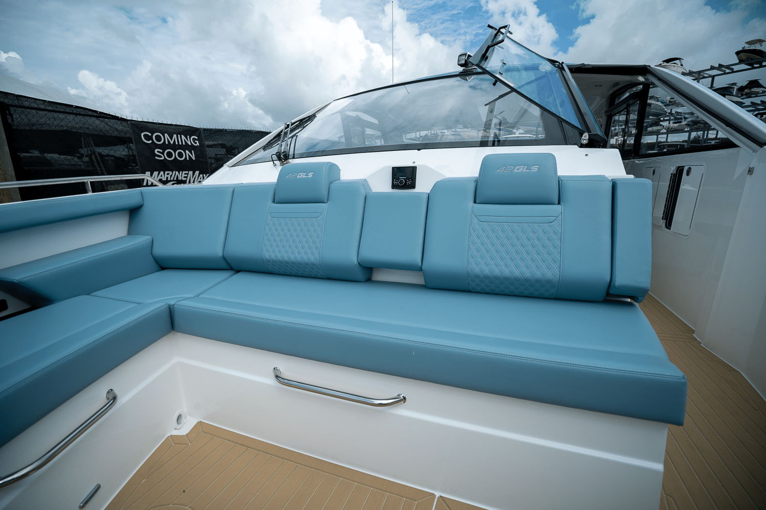 2025 Cruisers Yachts 42 GLS Outboard Image Thumbnail #24