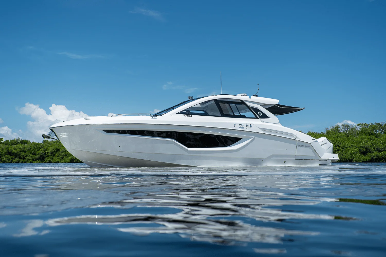 2025 Cruisers Yachts 42 GLS Outboard Image Thumbnail #42