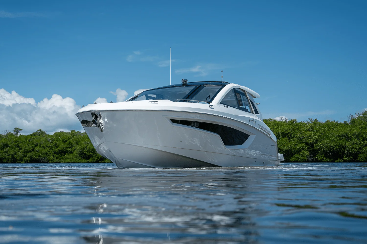 2025 Cruisers Yachts 42 GLS Outboard Image Thumbnail #39