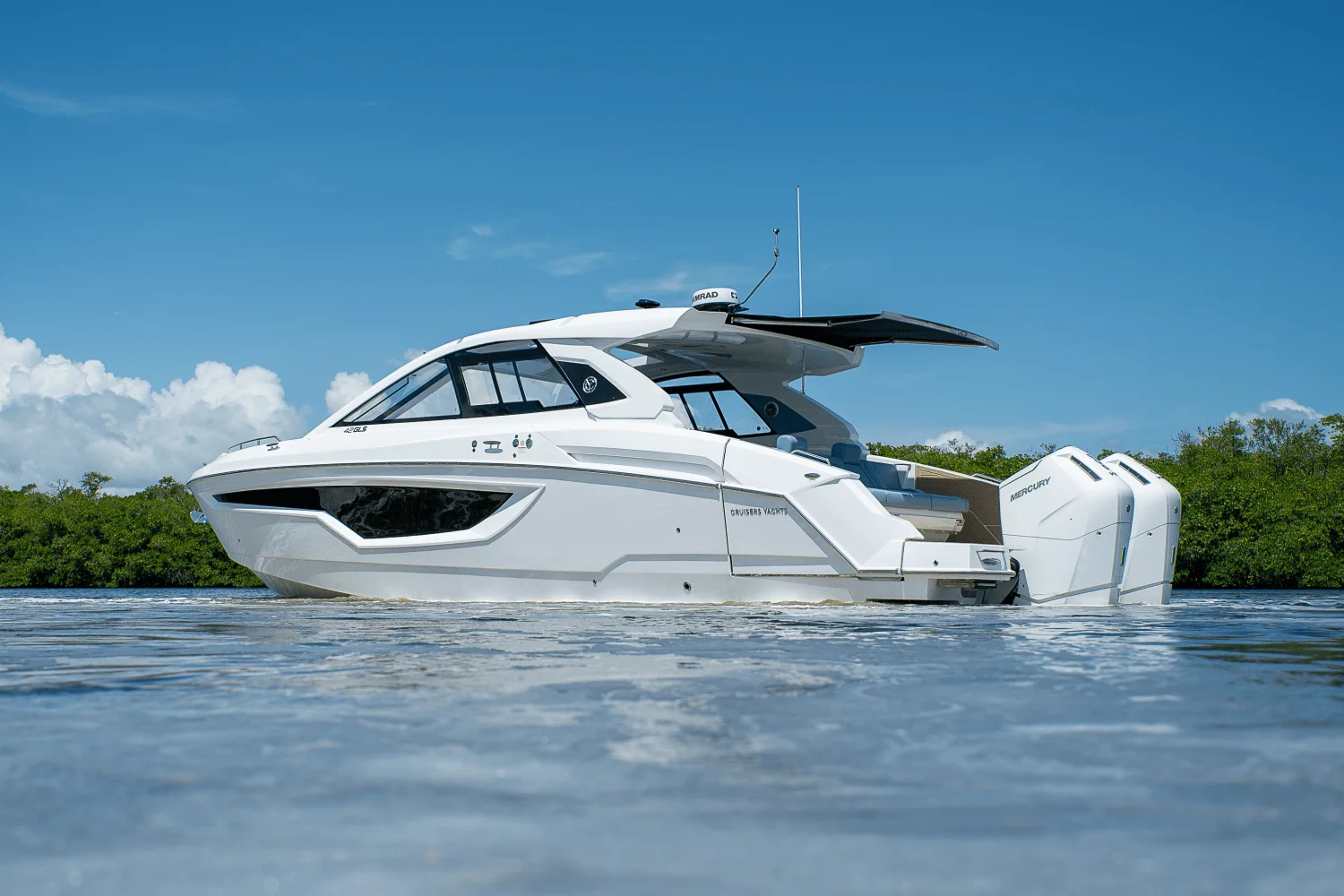 2025 Cruisers Yachts 42 GLS Outboard Image Thumbnail #46