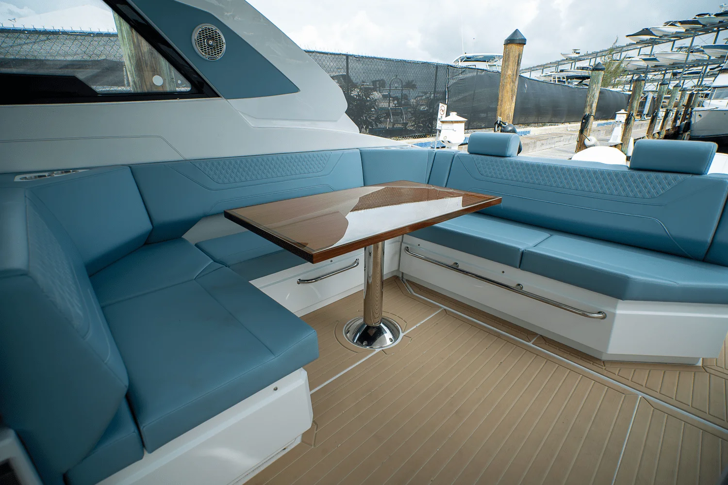 2025 Cruisers Yachts 42 GLS Outboard Image Thumbnail #9