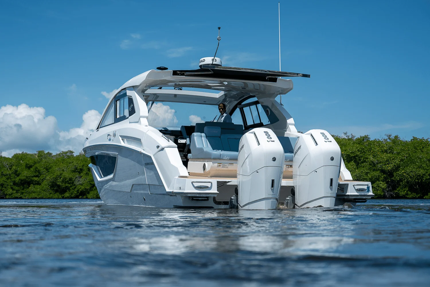 2025 Cruisers Yachts 42 GLS Outboard Image Thumbnail #29